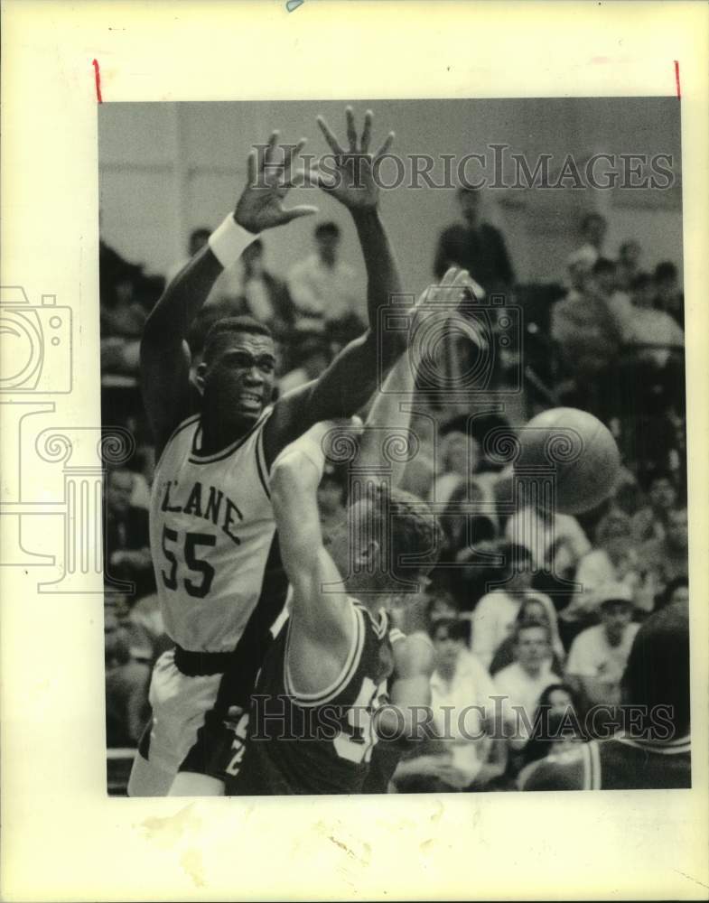 1990 Press Photo Tulane basketball player Anthony Reed is stripped of the ball- Historic Images