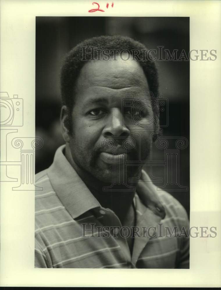 1985 Press Photo Carver High football coach Wayne Reese - nos29317- Historic Images