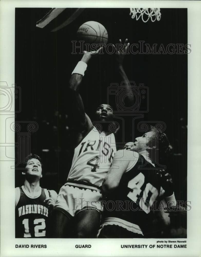 1985 Press Photo University of Notre Dame basketball guard David Rivers shoots- Historic Images