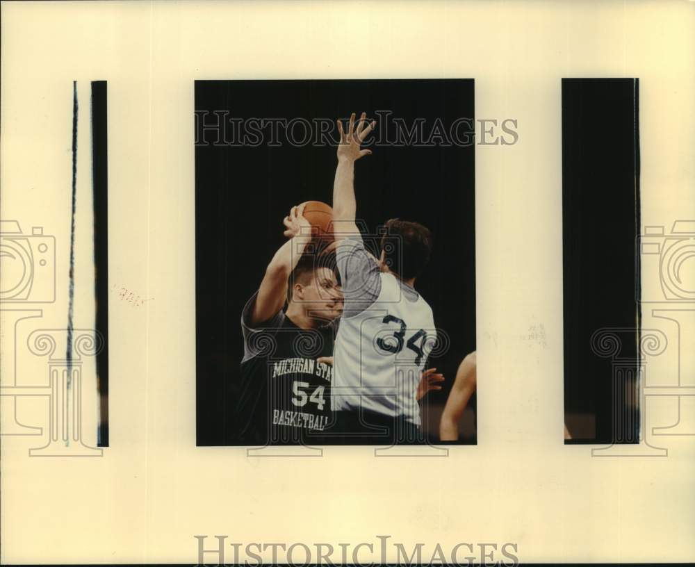 1990 Press Photo Michigan State basketball players Mike Peplowski, Dave Mueller- Historic Images