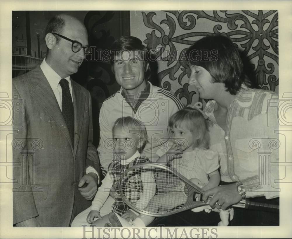 1974 Press Photo Cystic Fibrosis benefit attendees at the Marriott - nos29638- Historic Images