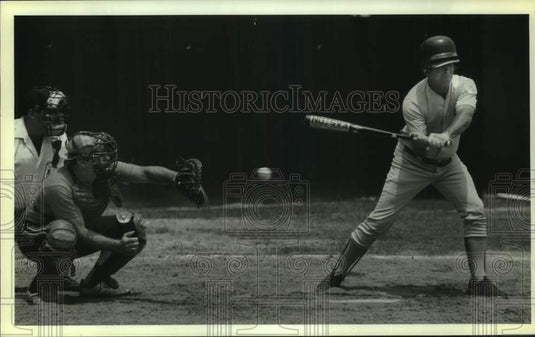 1989 Press Photo Over-40 Baseball World Series player Terry Monroe - nos29641- Historic Images