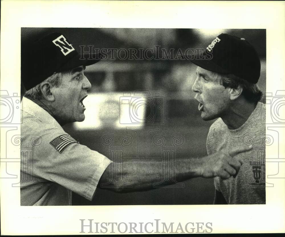 1985 Press Photo Riverlands baseball coach Johnny Owen argues with umpire Bigler- Historic Images