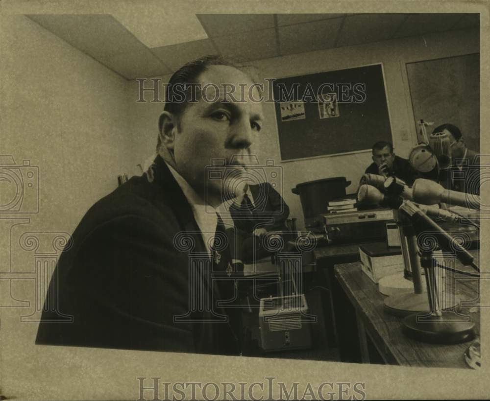 1970 Press Photo New Orleans Saints football coach J.D. Roberts - nos30041- Historic Images