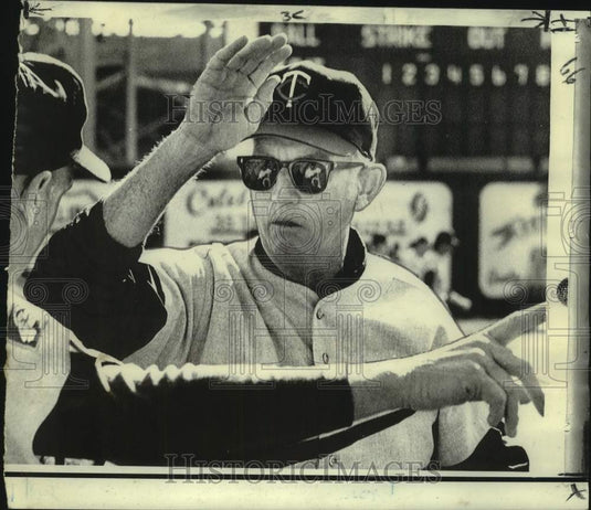 1970 Press Photo Minnesota Twins baseball manager Bill Rigney & Frank Crosetti- Historic Images