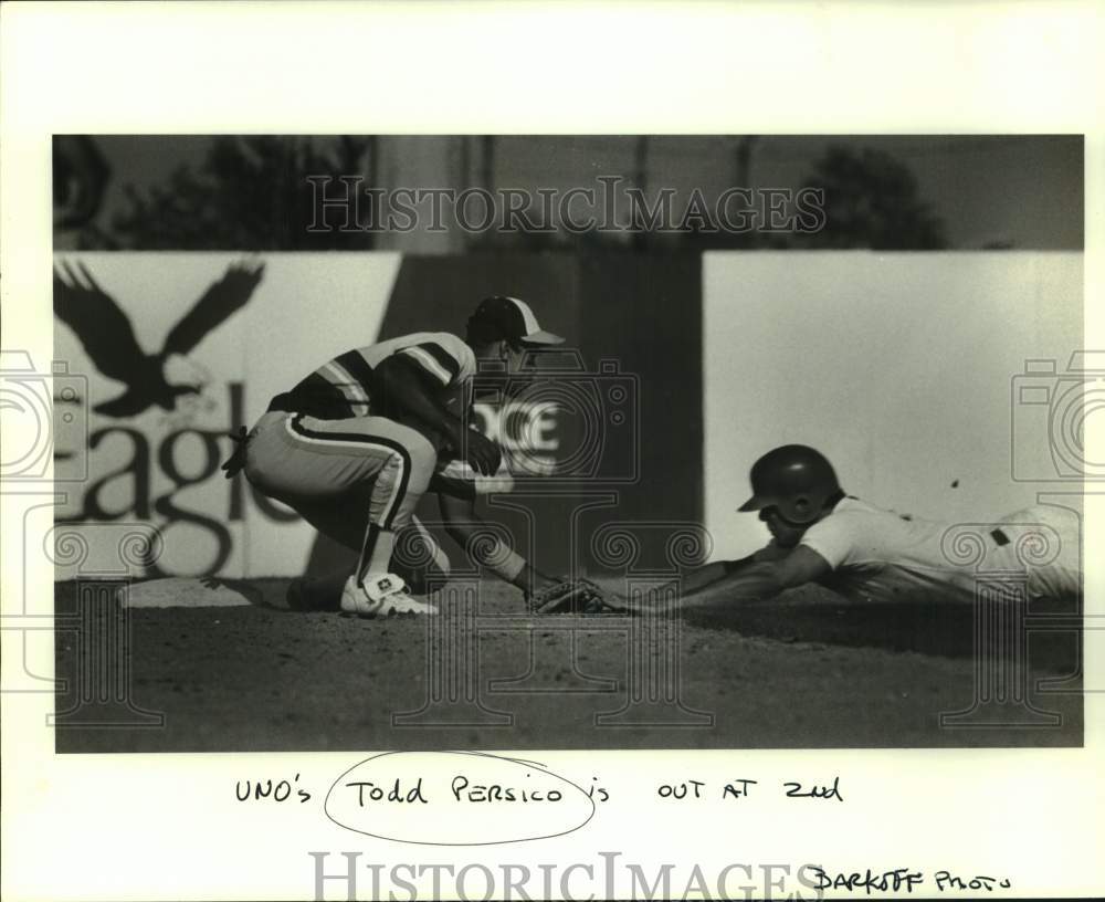 1986 Press Photo Baseball - UNO&#39;s Todd Persico Out at Second Base - nos30145- Historic Images