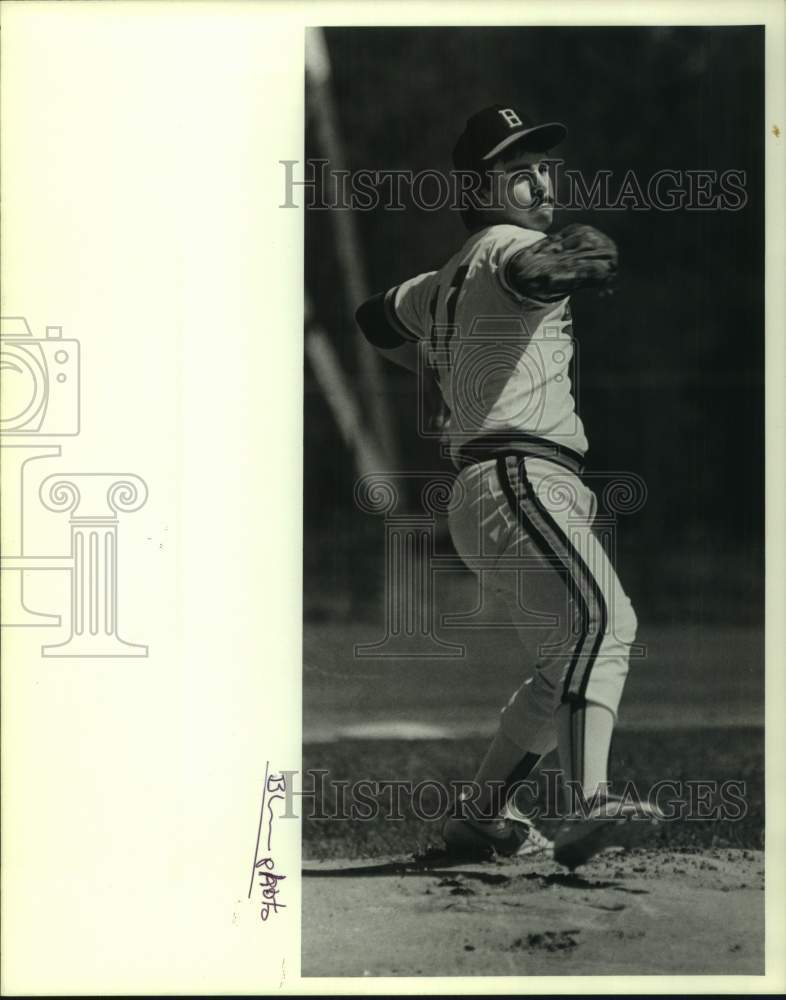 1984 Press Photo Bonnabel baseball pitcher Kurt Schmalz throws from the mound- Historic Images