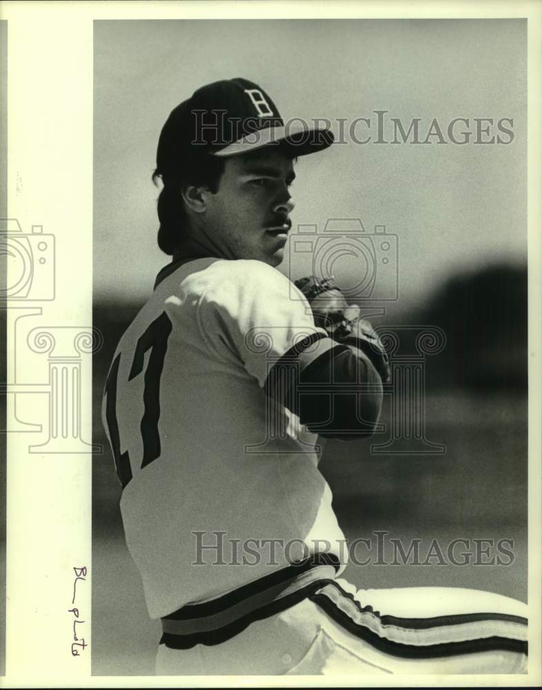 1984 Press Photo Bonnabel baseball pitcher Kurt Schmalz winds up to pitch ball- Historic Images