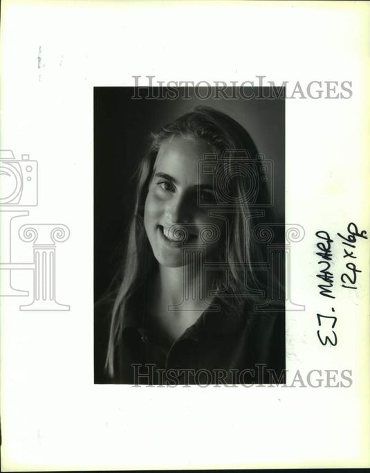 1994 Press Photo Close-up photo of St Martin's runner Wendy Manard - nos30565- Historic Images