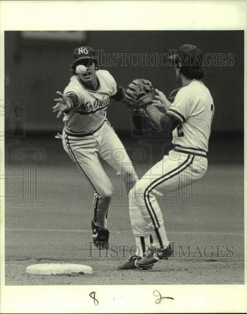 1981 Press Photo University of New Orleans baseball player Augie Schmidt throws- Historic Images