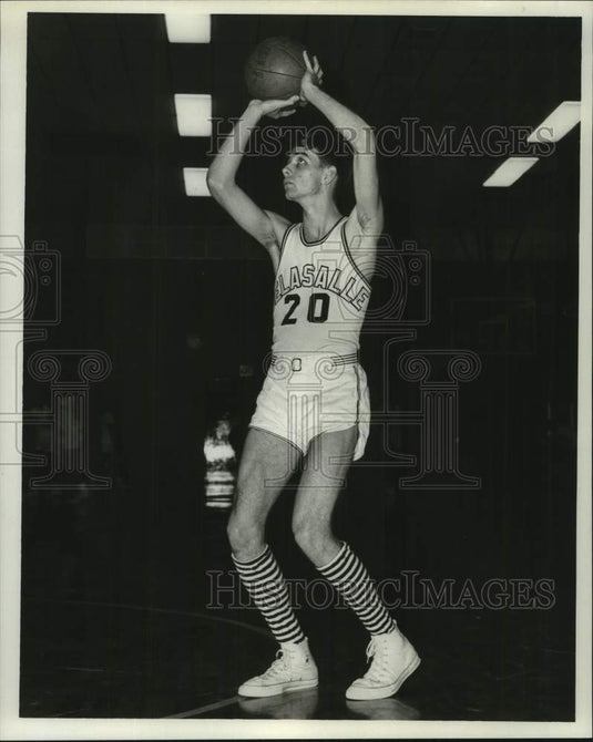 Press Photo De La Salle basketball player Andre Robin