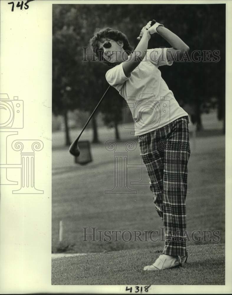 1982 Press Photo Golfer Jane Rosen watches her tee shot in a match - nos30970- Historic Images