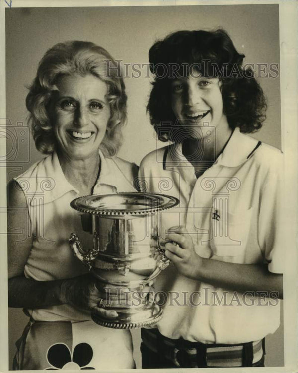 1972 Press Photo Audubon Golf Club finalists Jane Rosen and Mrs. Frank ...