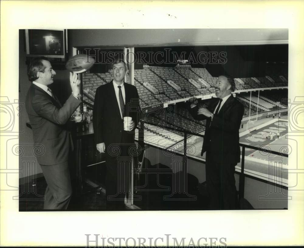 1980 Press Photo Bill Ross, Norm Howard and Stuart Barash in the Superdome- Historic Images