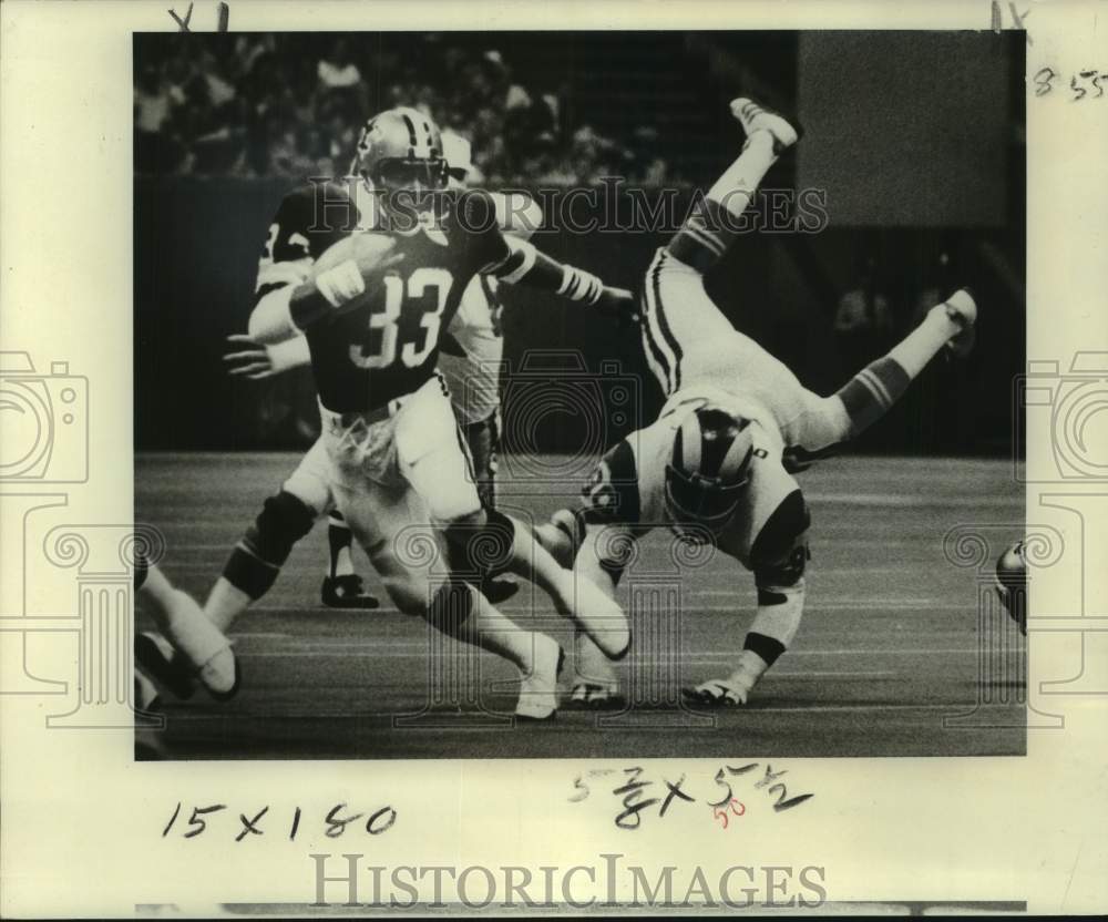 1977 Press Photo New Orleans Saints and Los Angeles Rams play NFL football- Historic Images