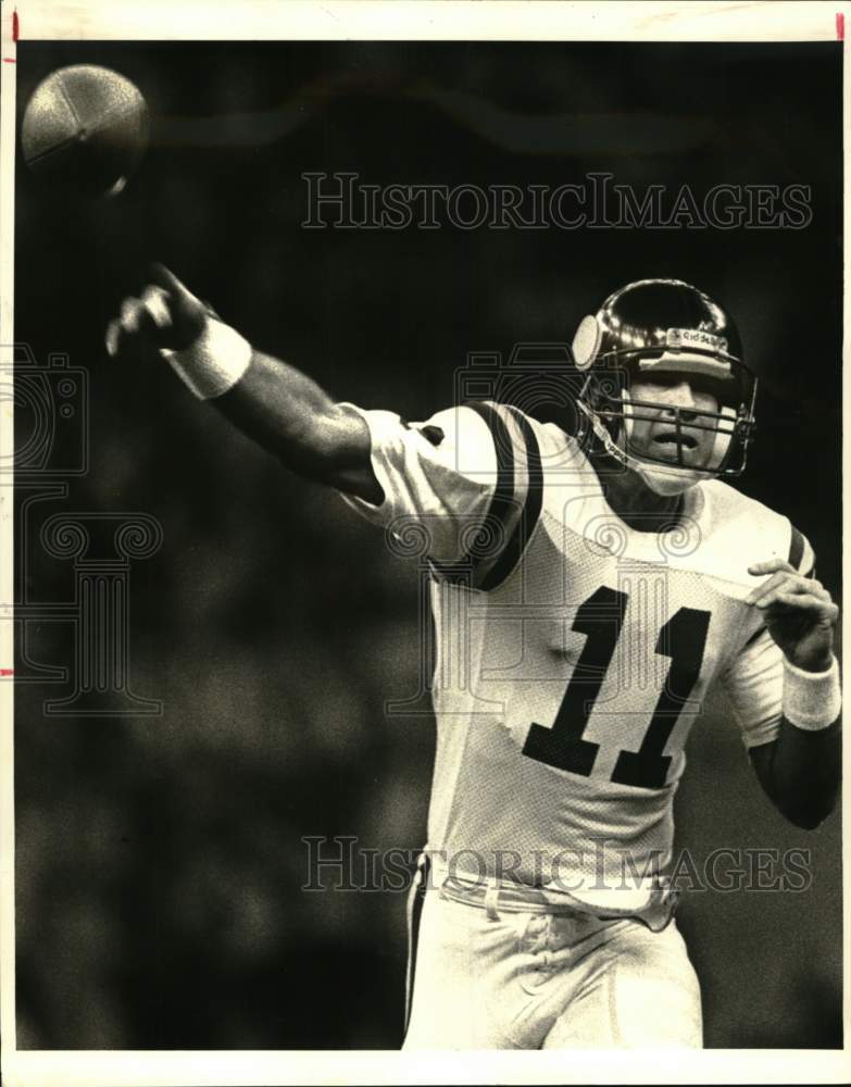 1988 Press Photo Football Player Wade Wilson During Game at Superdome- Historic Images