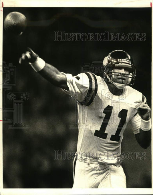 1988 Press Photo Football Player Wade Wilson During Game at Superdome- Historic Images