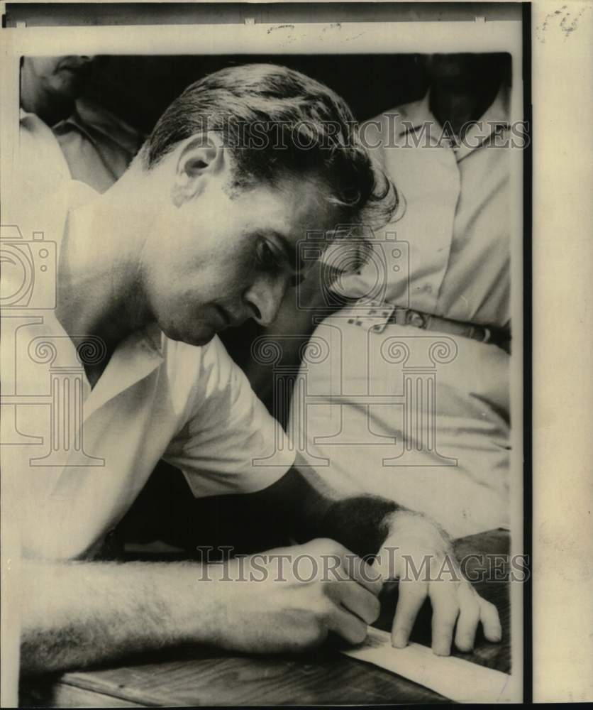 1967 Press Photo Wayne Yates at Cleveland Open Golf Tournament - nos31839- Historic Images