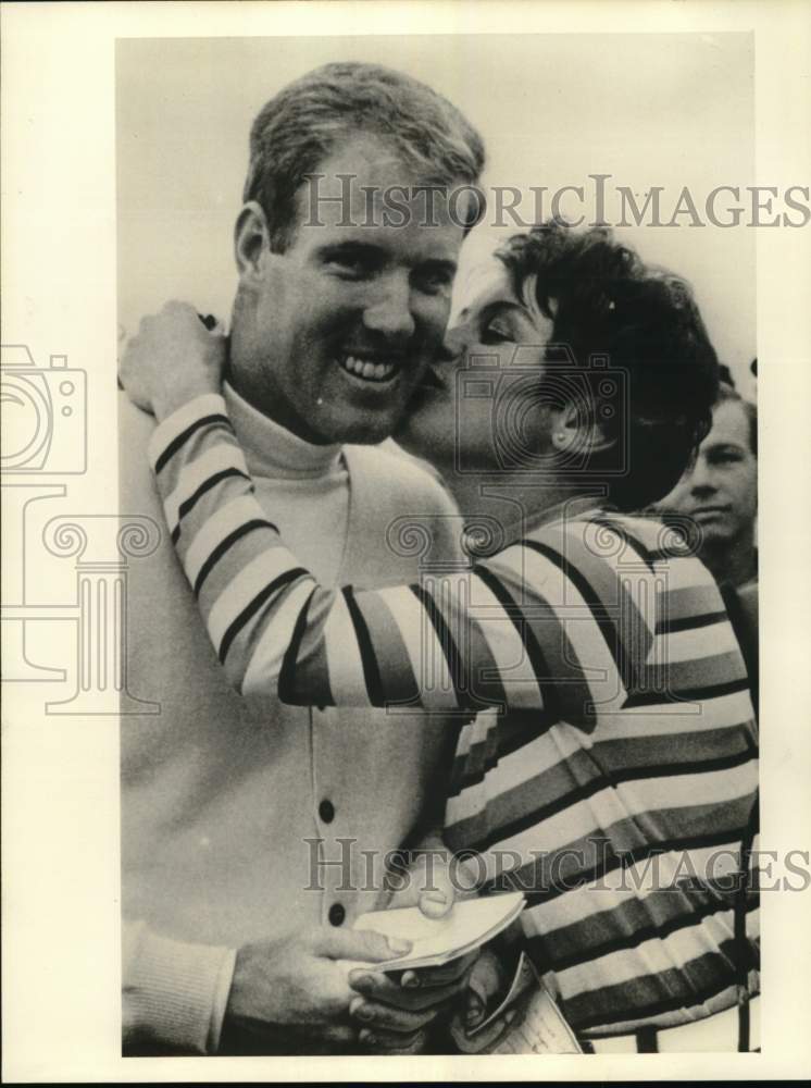 1969 Press Photo Professional Golfer Tom Weiskopf &amp; Wife Jeanne - nos31876- Historic Images