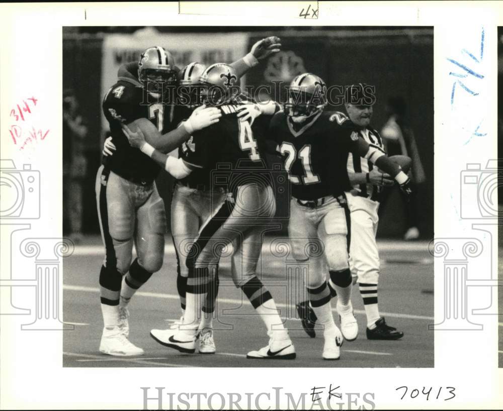 1990 Press Photo New Orleans Saints Celebrating Touchdown - nos32489- Historic Images