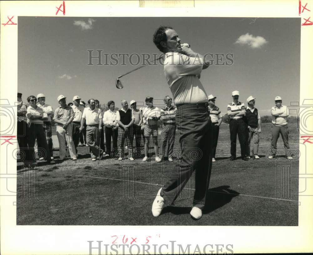 1990 Press Photo Golfer Tim Simpson Teaching Clinic at English Turn - nos32504- Historic Images