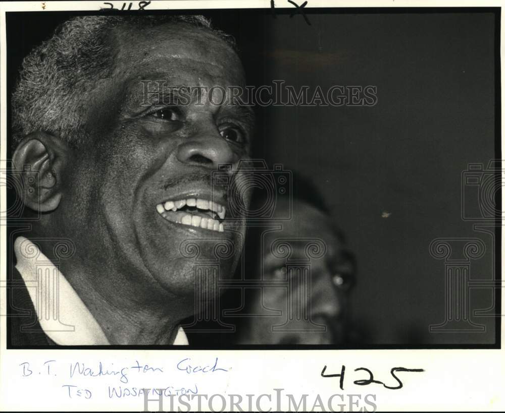 1983 Press Photo Booker T. Washington Football Coach Ted Washington - nos32609- Historic Images