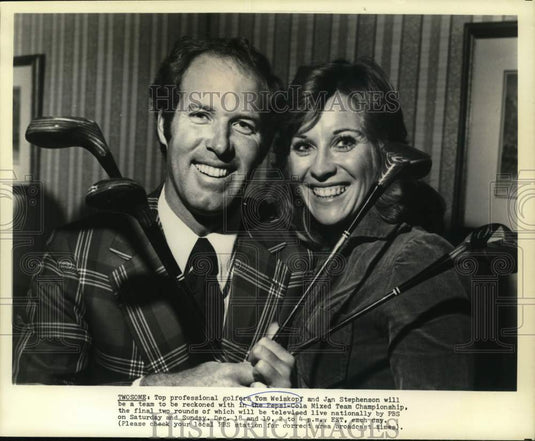 1977 Press Photo Golfer Tom Weiskopf, Jan Stephenson in Pepsi-Cola Championship- Historic Images