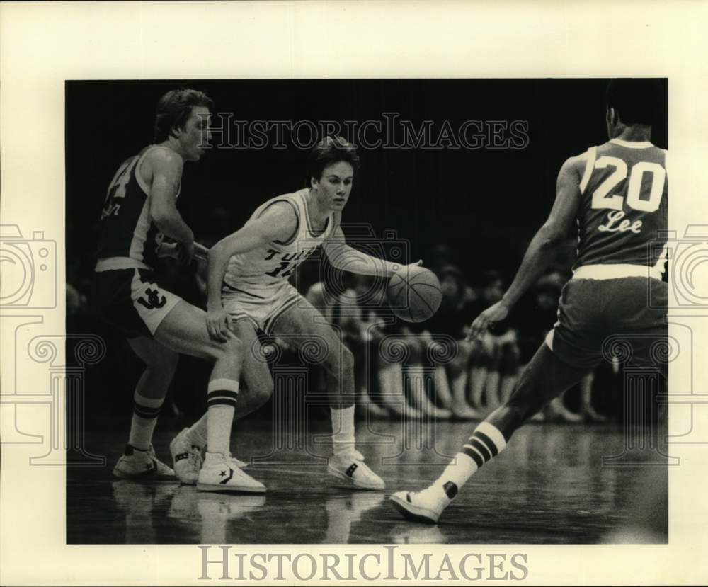 1977 Press Photo Tulane Basketball Player Gary Yoder - nos32771- Historic Images