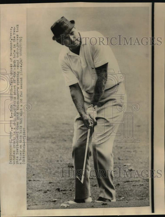 1967 Press Photo Bert Weaver at Memphis Invitation Open Golf Tournament- Historic Images