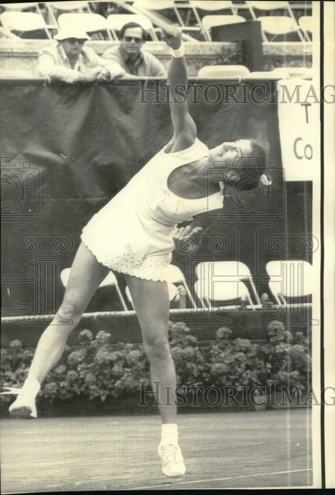 1975 Press Photo Tennis Player Virginia Wade - nos33032- Historic Images