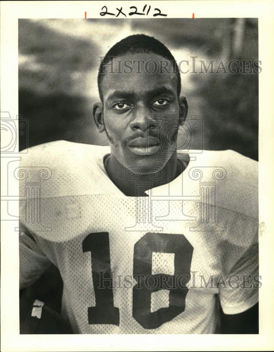 1984 Press Photo Alvirnest Williams of Booker T. Washington High School Football- Historic Images