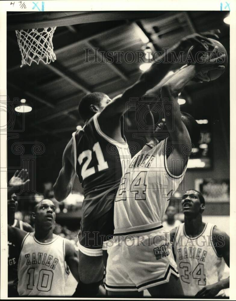 1986 Press Photo Xavier University Basketball Game - nos33220- Historic Images