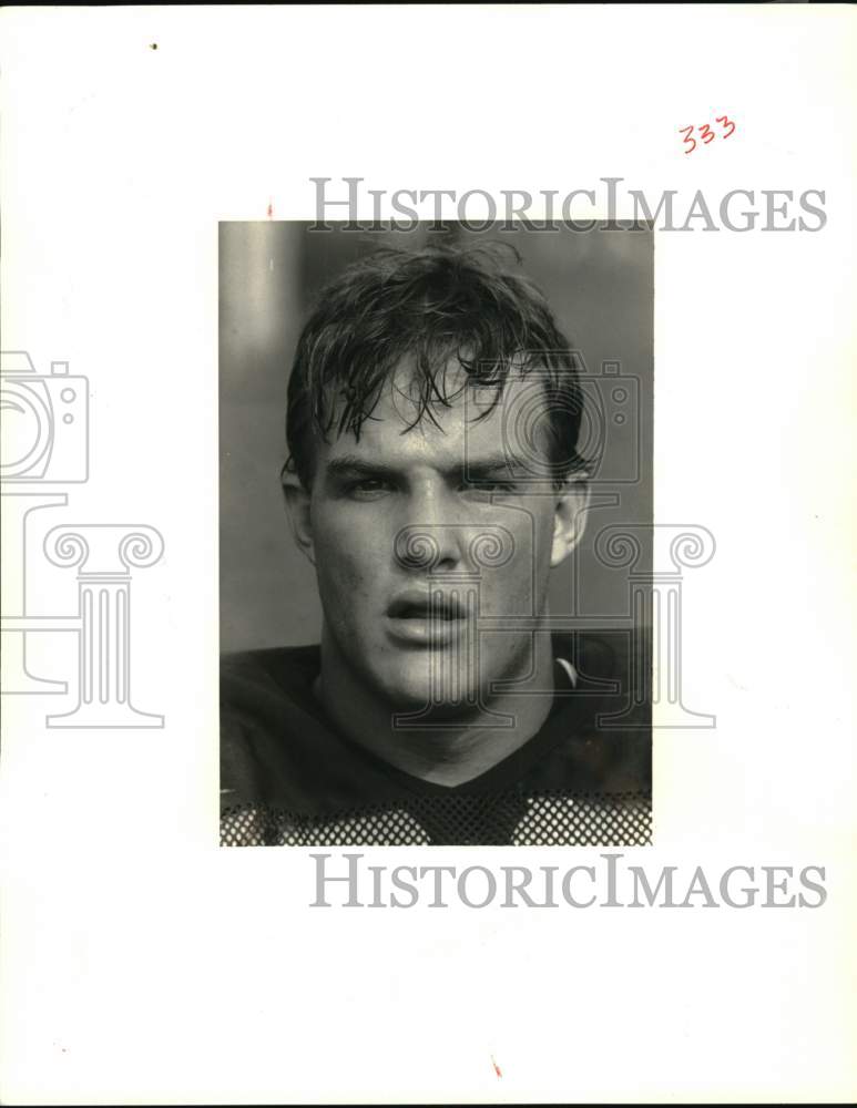 1986 Press Photo Shawn Melancon, Holy Cross Football Player - nos33250- Historic Images