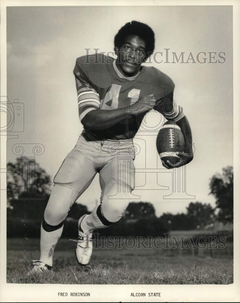 1976 Press Photo Fred Robinson, Alcorn State Football Player - nos33443- Historic Images