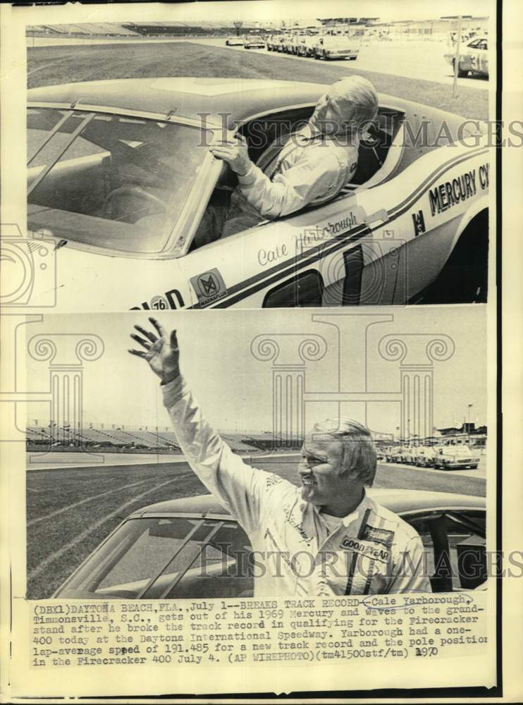 1970 Press Photo Cale Yarborough at Firecracker 400 - nos33599- Historic Images