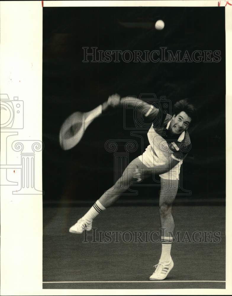 1985 Press Photo Eric Rosenfeld competes at Hilton Tennis Center - nos33633- Historic Images