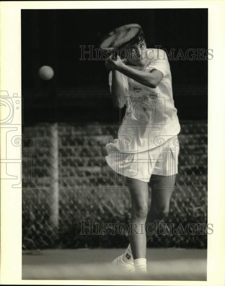 1988 Press Photo Margie Zimmer at Beach Tennis Tournament - nos33720- Historic Images
