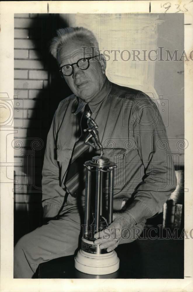 1952 Press Photo Mike Ziegler with Trophy - nos33768- Historic Images