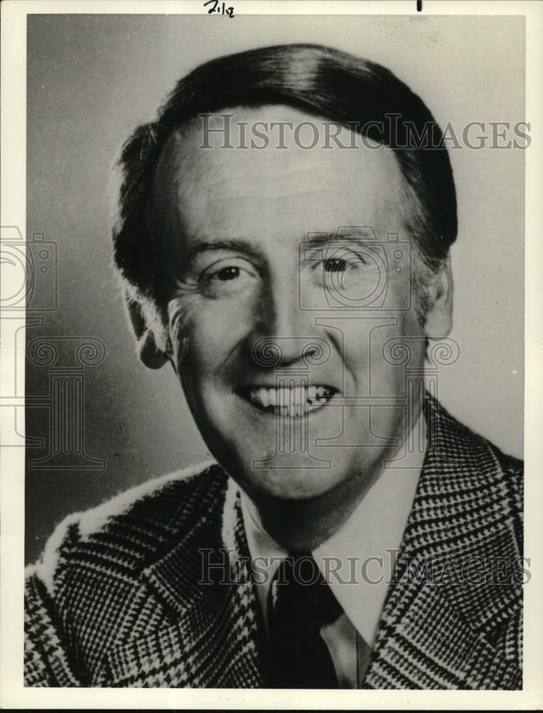 1982 Press Photo NBC Sportscaster Vin Scully - nos33784- Historic Images