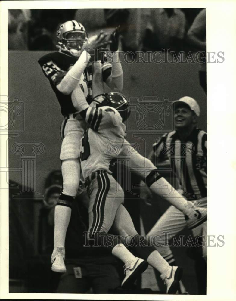 1984 Press Photo New Orleans Saints vs. Atlanta Falcons Football Game- Historic Images