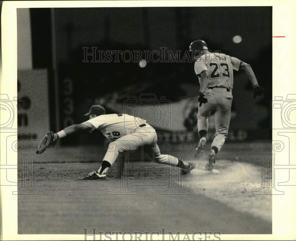 1990 Press Photo UNO vs. University of South Alabama in Baseball Game- Historic Images