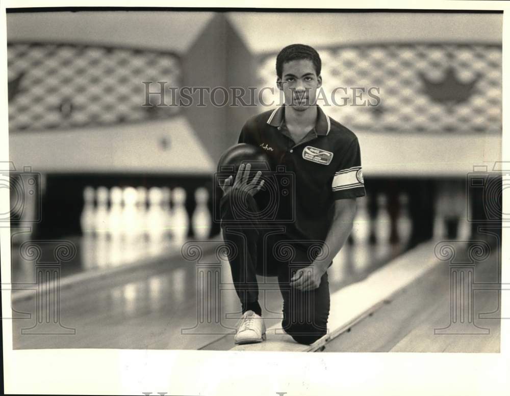 1985 Press Photo Bowler John Williams at Sugar Bowl Lanes - nos34005- Historic Images