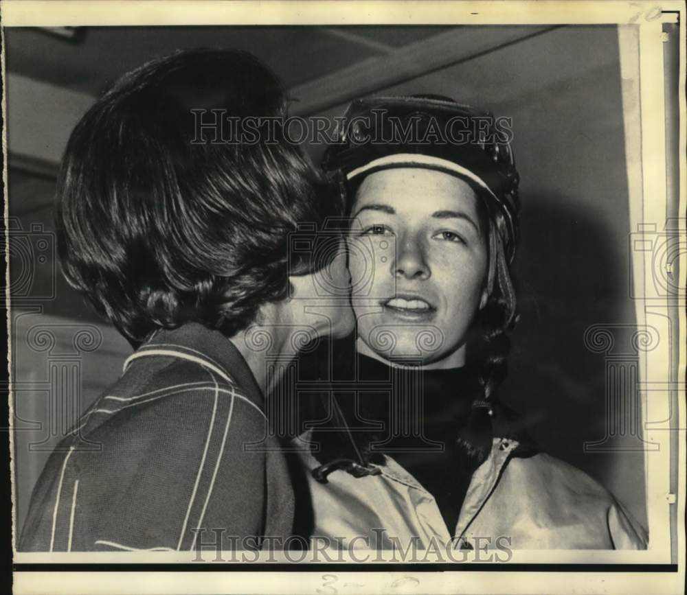 1969 Press Photo Jockey Barbara Jo Rubin Kissed by Mother in Charles Town, WV- Historic Images