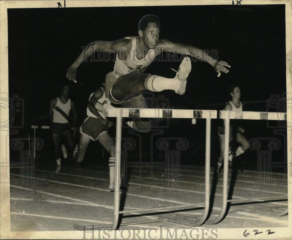 1974 Press Photo Edward Scott, St. Augustine Hurdle Star - nos34161- Historic Images