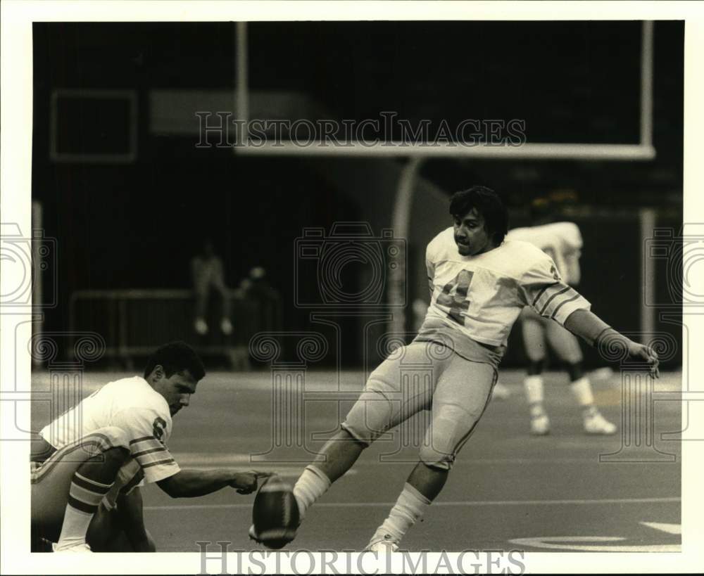 1985 Press Photo Football Player Roger Serraro #4 - nos34237- Historic Images