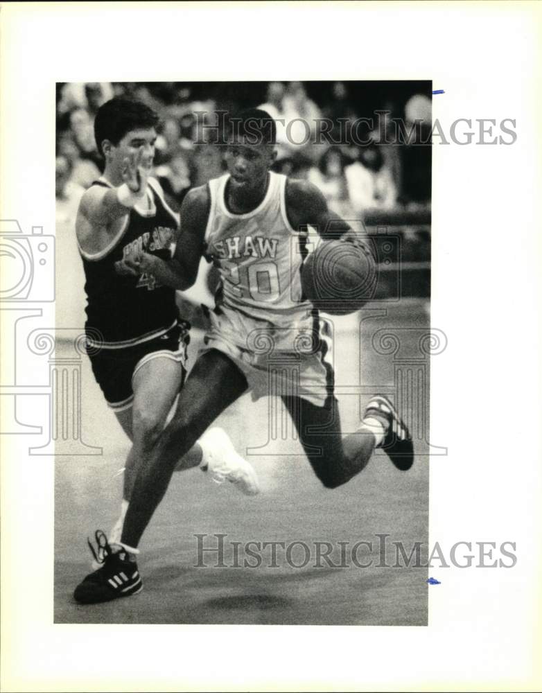 1990 Press Photo Shaw vs. Holy Cross Basketball Game - nos34298- Historic Images