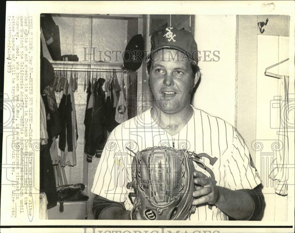 1973 Press Photo Chicago White Sox Pitcher Wilbur Wood Before Game - nos34421- Historic Images