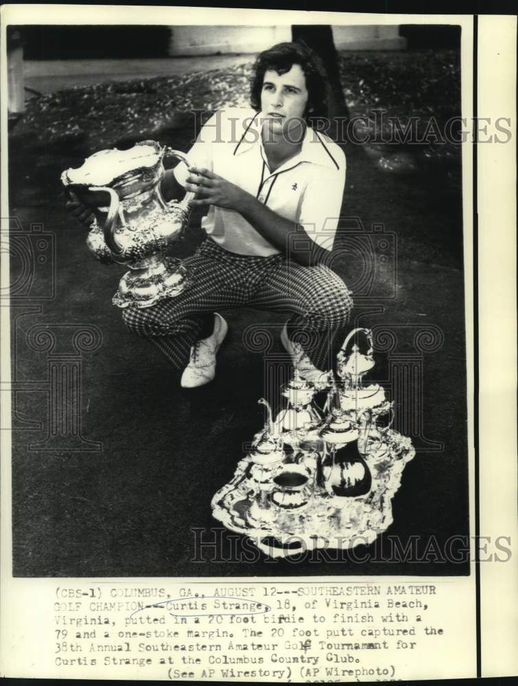 1973 Press Photo Curtis Strange at the Columbus Country Club.with trophy.- Historic Images