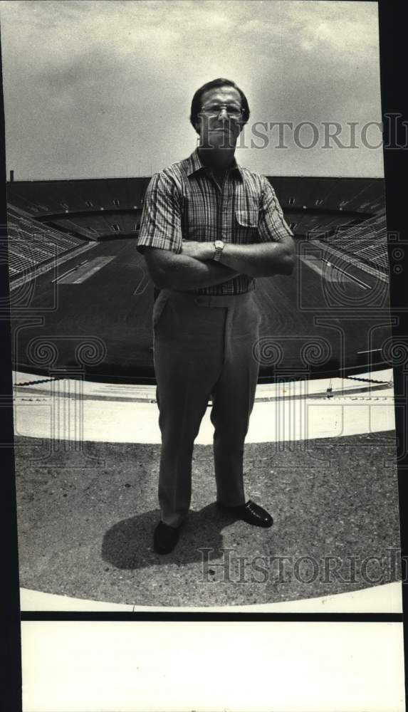 1982 Press Photo Louisiana State University Tiger coach Jerry Stovall- Historic Images