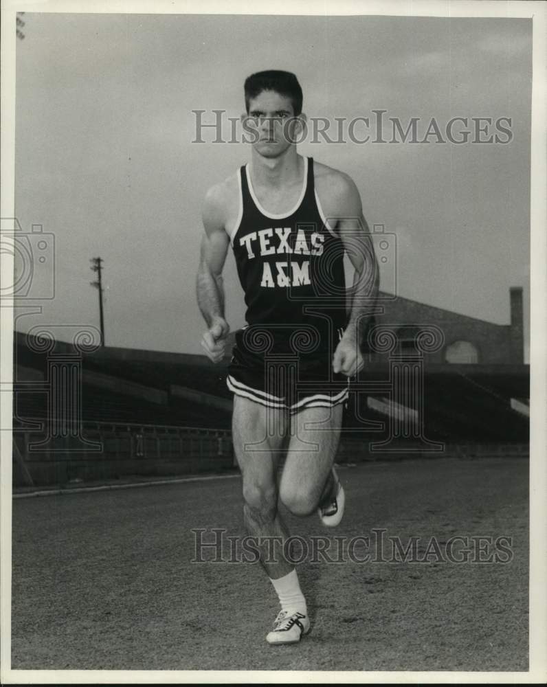 1970 Press Photo Gilbert Smith 100 yard dash &amp; relayer for Texas A &amp; M,- Historic Images